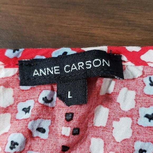 Ann Carson Sleeveless Patterned Blouse - Picture 2 of 5